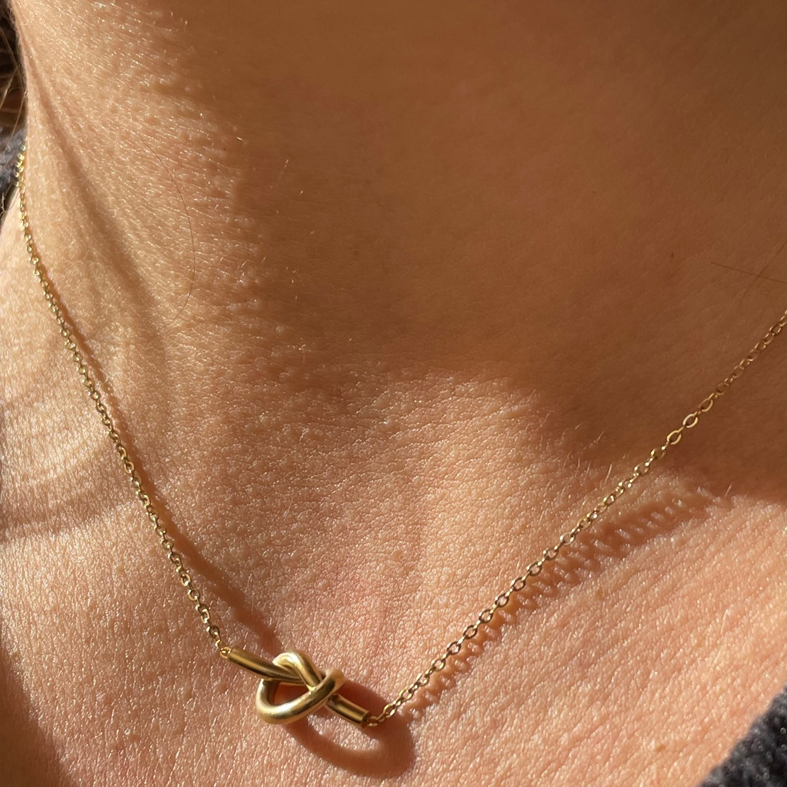 Collana nodo in 2 colori