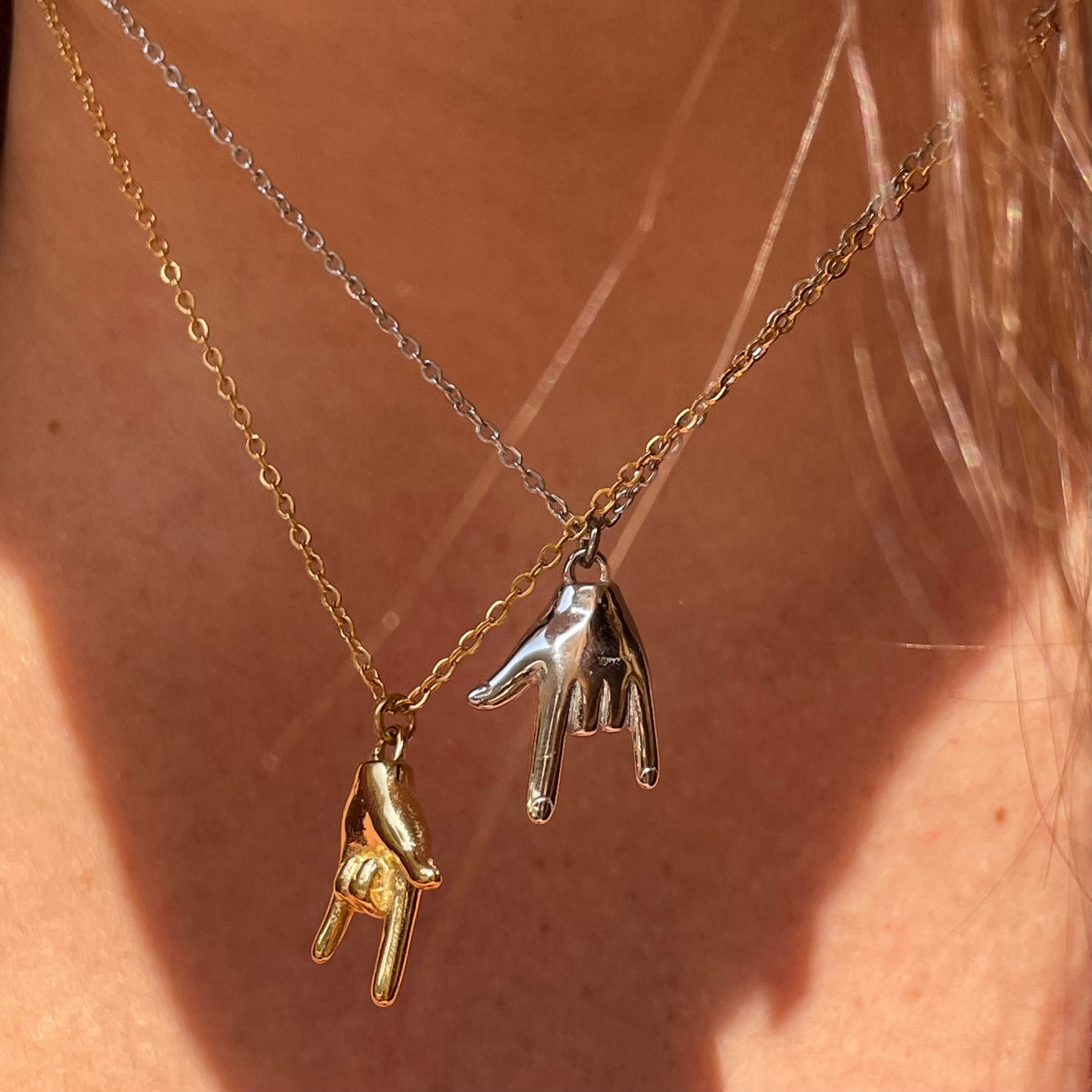 Collana con corna in 2 colori
