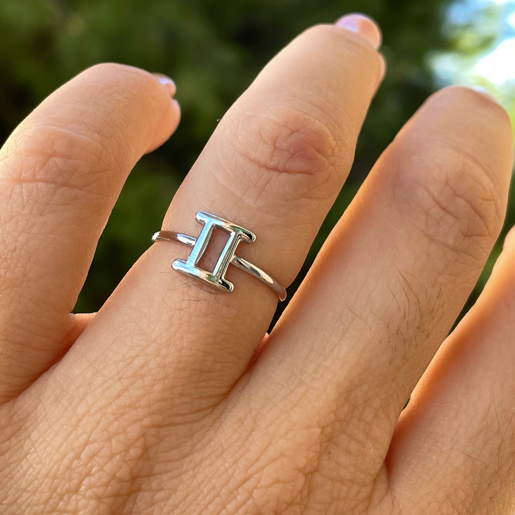 Anello con segno zodiacale in 2 colori