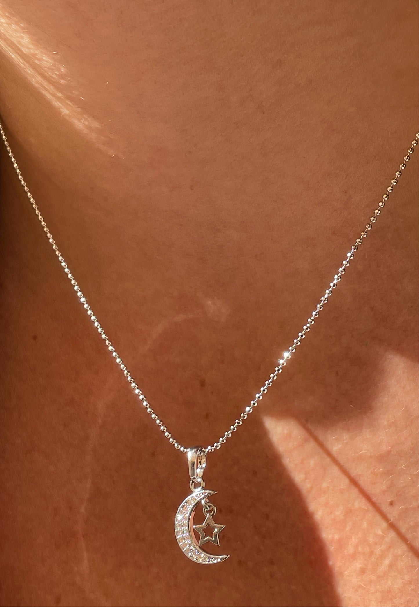 Collana con luna e stella