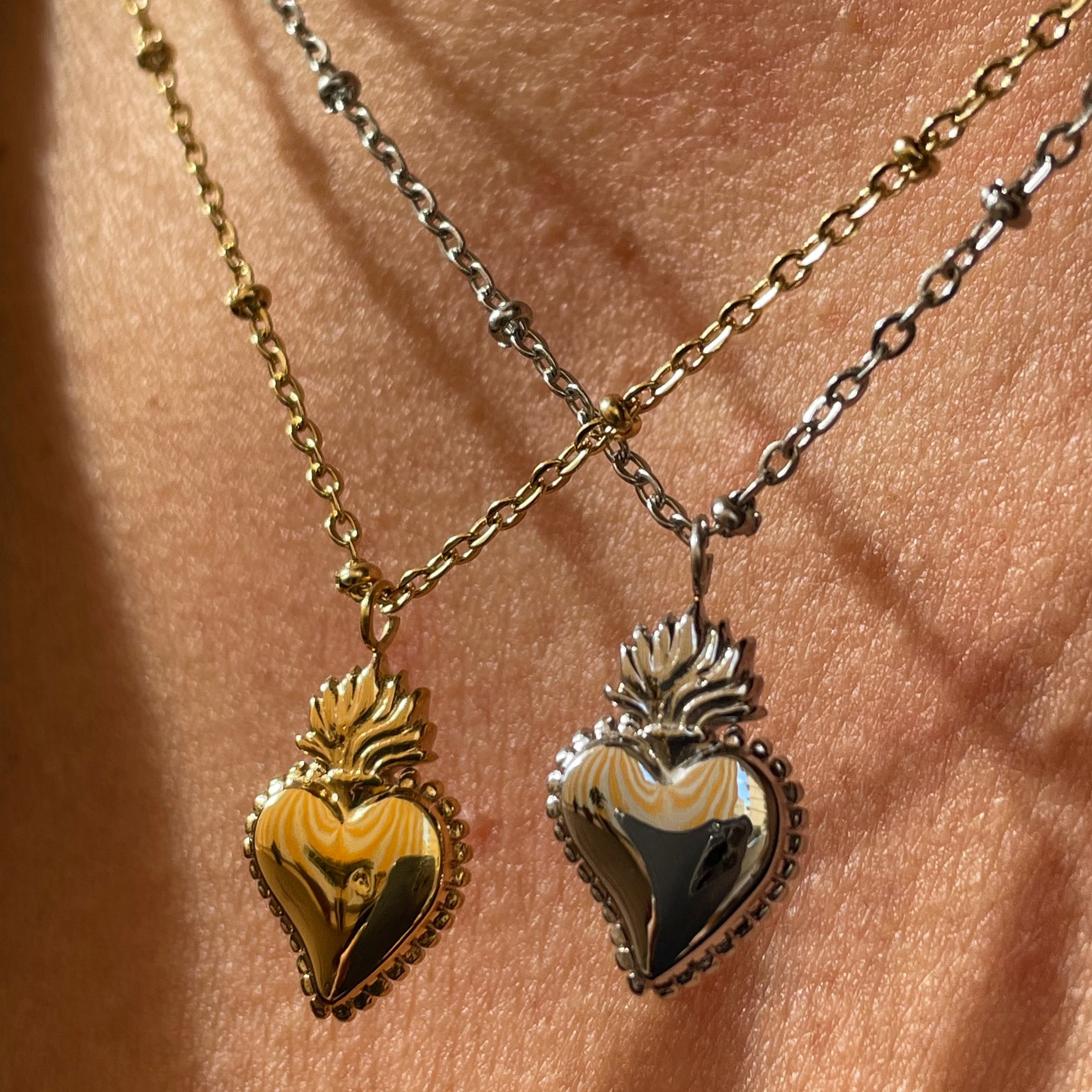Collana sacro cuore in 2 colori