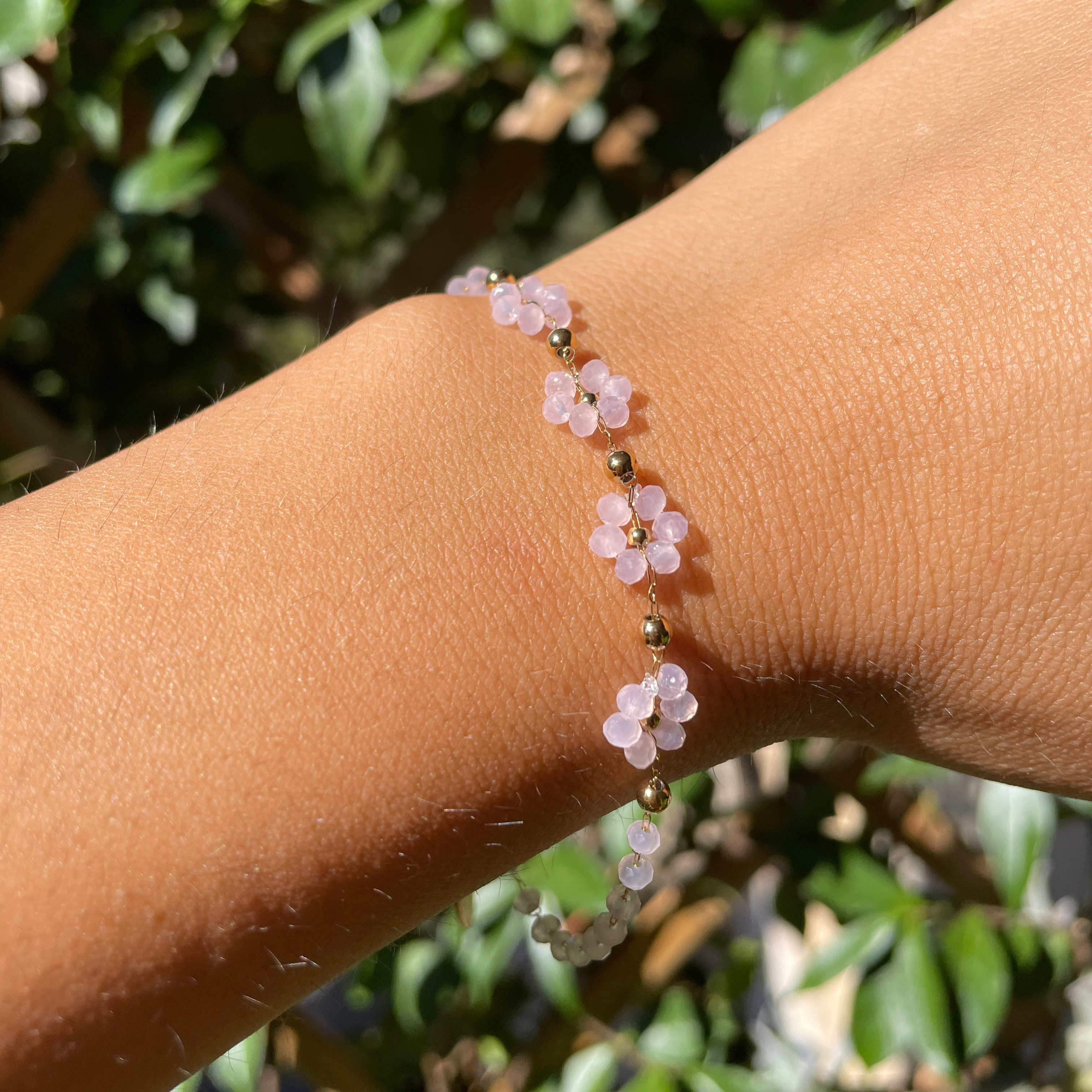 Bracciale con fiori in 3 colori