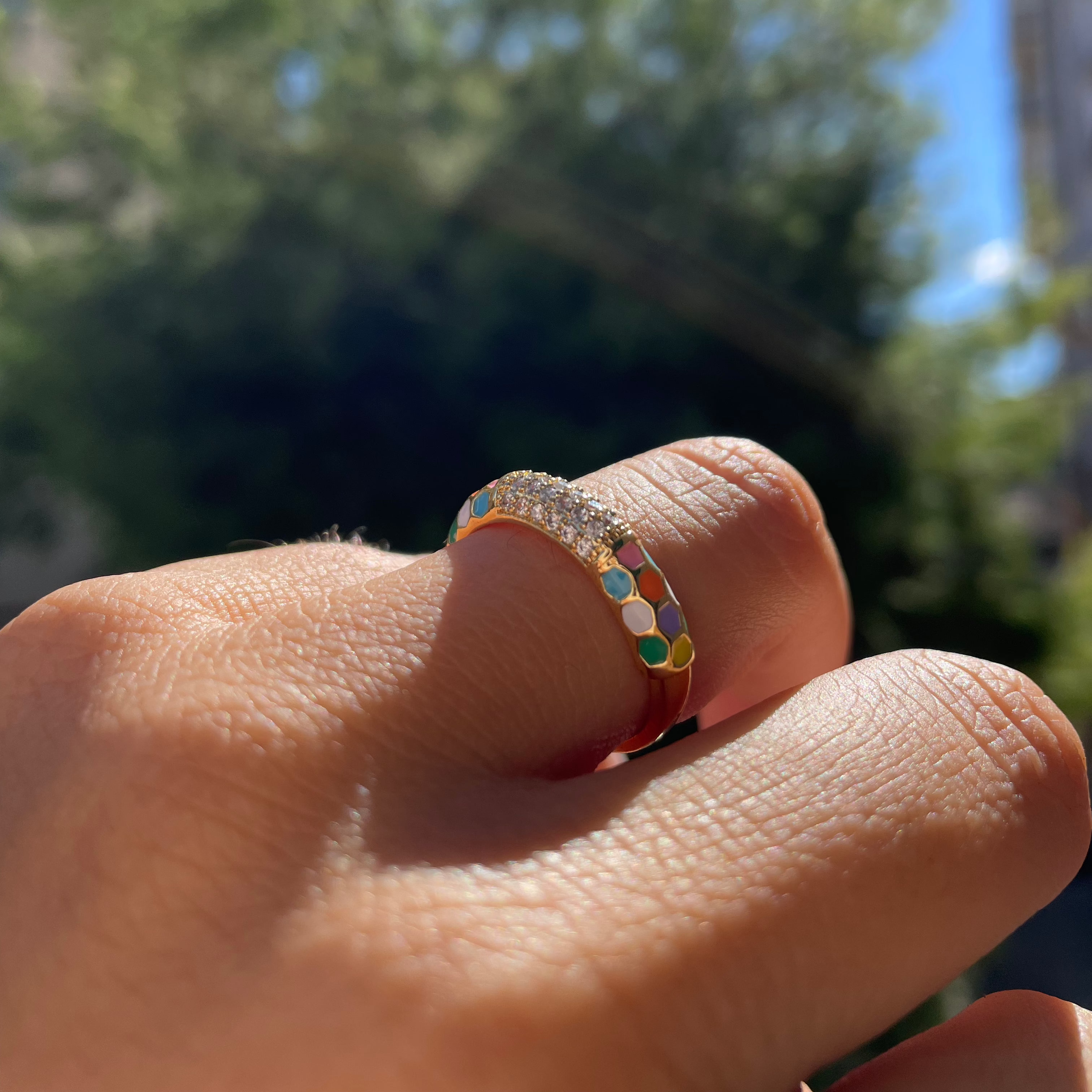 Anello multicolore a pois